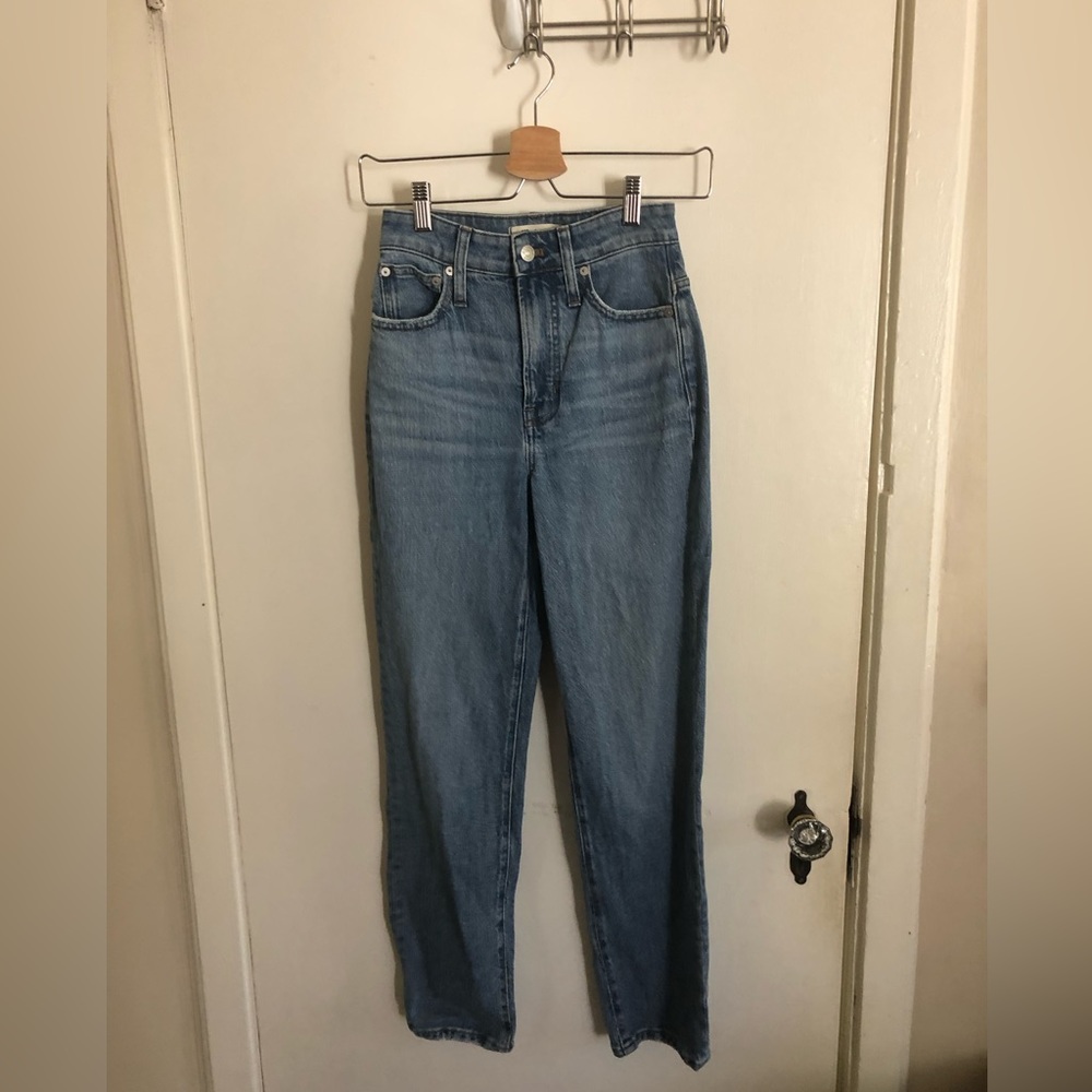 Madewell curvy perfect vintage straight jean / hoye wash / 23 curvy